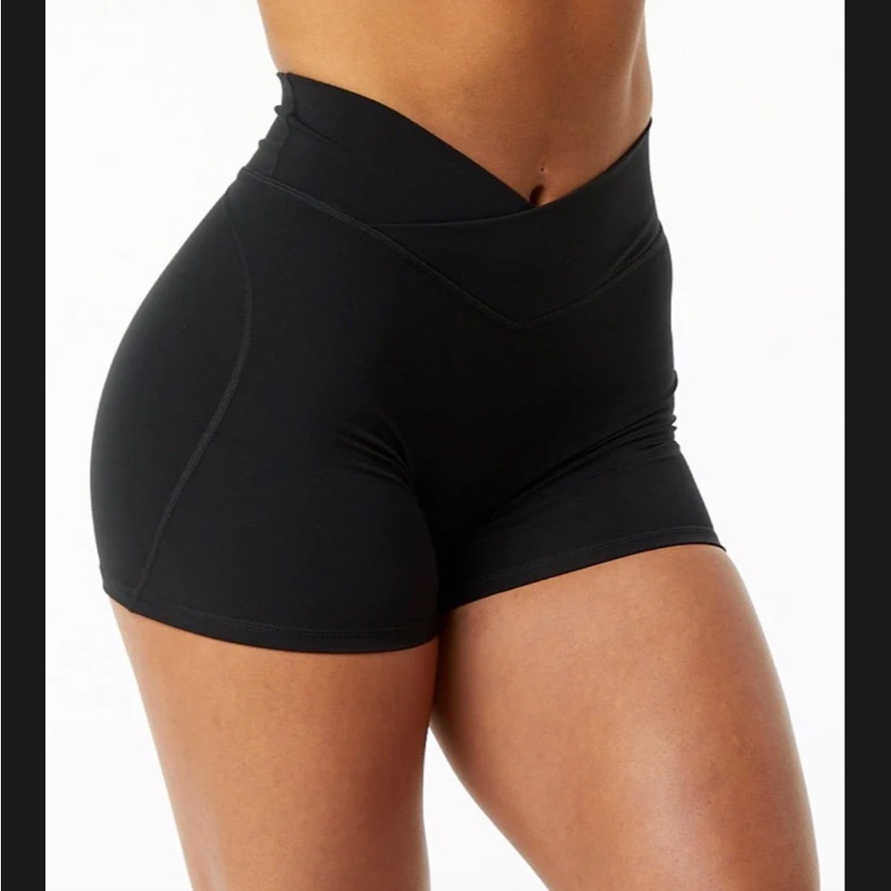 ALPHALETE SURFACE POWER SHORT “5